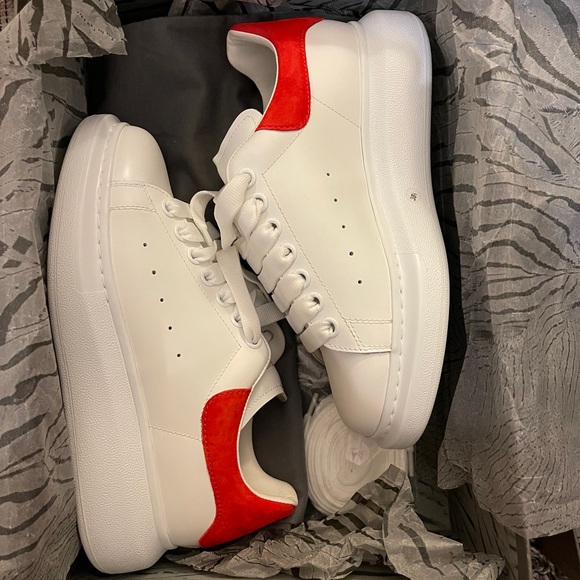 Alexander McQueen Sneakers - Picture 1 of 5